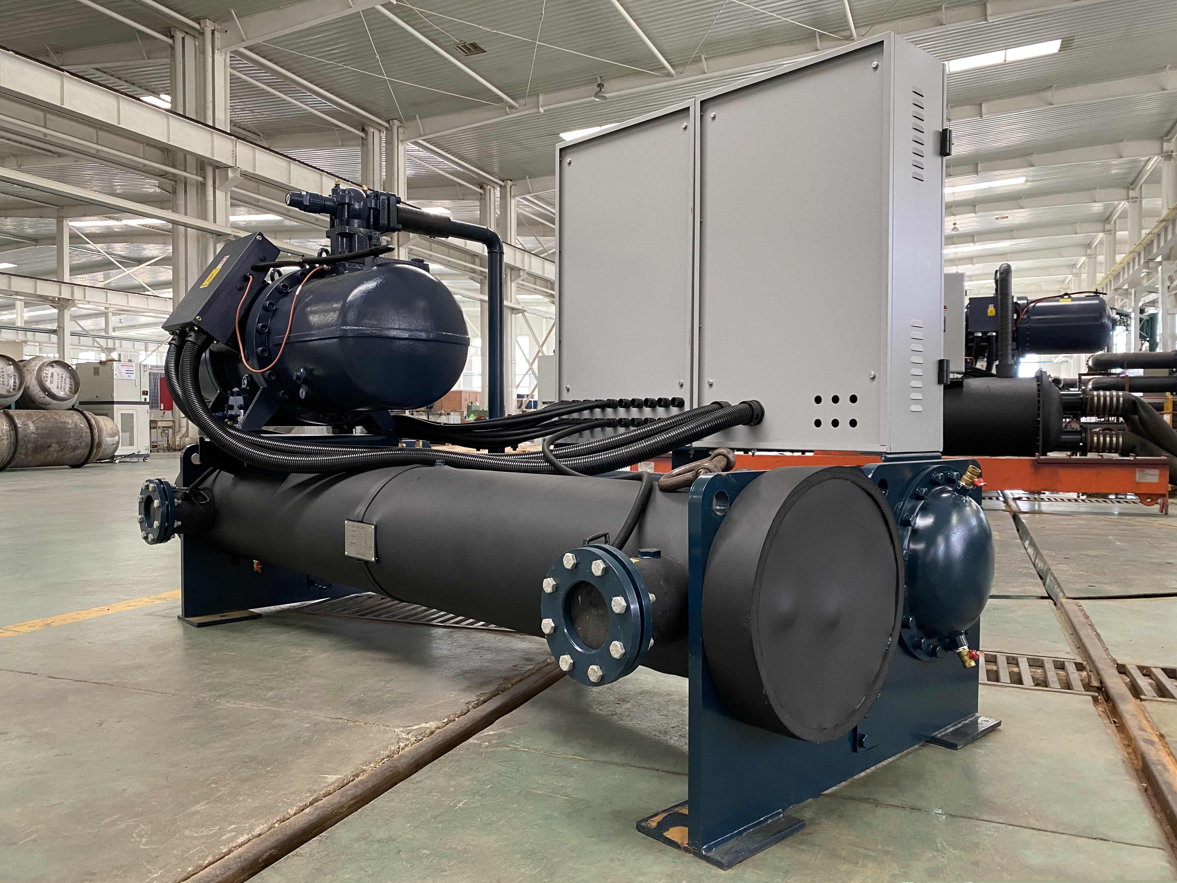 Industrieller wassergekühlter Schraubenkühler mit einem Kompressor von 200 kW bis 1500 kW